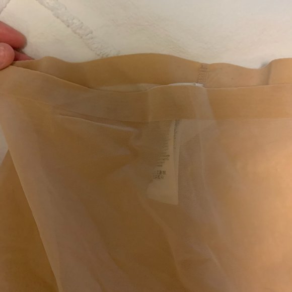 Wolford Tulle Control Shorts - Picture 5 of 7